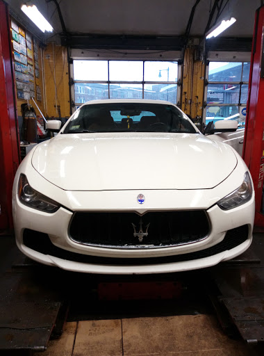 Auto Body Shop «Foreign Auto Clinic», reviews and photos, 2022 Commonwealth Avenue, Brighton, MA 02135, USA