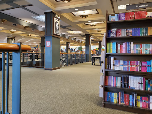 Book Store «Barnes & Noble», reviews and photos, 7881 Edinger Ave, Huntington Beach, CA 92647, USA