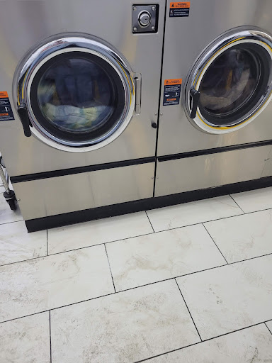 Laundromat «Elk Grove Launderland», reviews and photos, 8767 Elk Grove Blvd, Elk Grove, CA 95624, USA