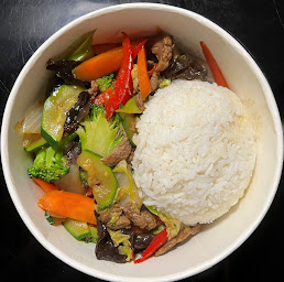 Photo n°4 de Namtha Foodtruck à Belleville-en-Beaujolais ()