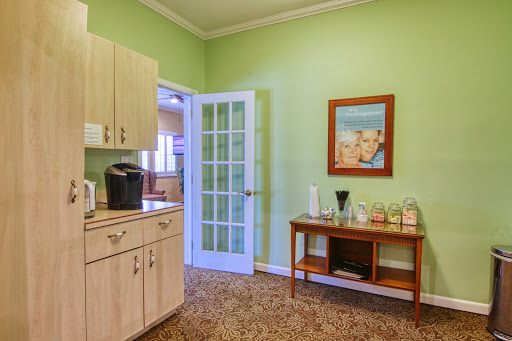 Cremation Service «Baldwin Brothers A Funeral & Cremation Society», reviews and photos, 1 N Causeway, New Smyrna Beach, FL 32169, USA