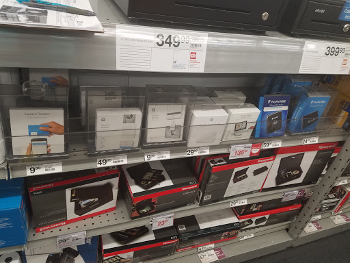 Office Supply Store «Staples», reviews and photos, 165 Middlesex Ave, Somerville, MA 02145, USA