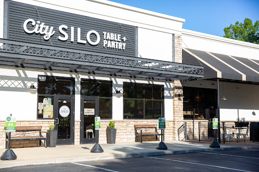 Shopping Mall «Shops of Saddle Creek», reviews and photos, 7509 Poplar Ave #1, Germantown, TN 38138, USA