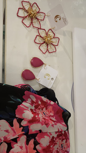 Fashion Accessories Store «Charming Charlie», reviews and photos, 1000 Cumberland Mall #100, Atlanta, GA 30339, USA