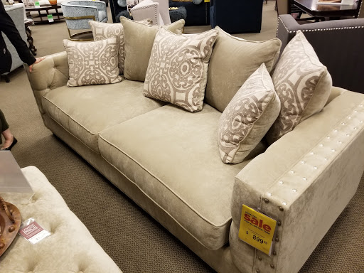 Furniture Store «Raymour & Flanigan Furniture and Mattress Store», reviews and photos, 1855 Central Park Ave, Yonkers, NY 10710, USA