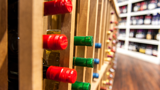 Liquor Store «Woodys Liquor & Fine Wine», reviews and photos, 2862 Roosevelt Blvd, Clearwater, FL 33760, USA