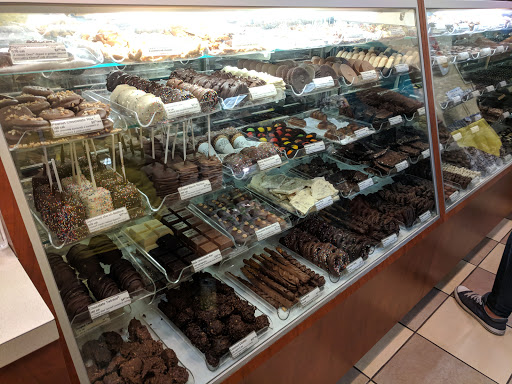 Chocolate Shop «Kilwins Hollywood», reviews and photos, 1907 Hollywood Blvd, Hollywood, FL 33020, USA