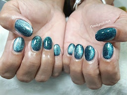 Moody Nail Art
