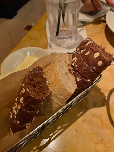 Restaurant «The Cheesecake Factory», reviews and photos, 21076 Dulles Town Cir, Sterling, VA 20166, USA