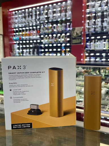 Tobacco Shop «Pine-Apple Xpress Smoke Shop Vape Shop, & Hookahs Sugar Land», reviews and photos, 10701 W Bellfort Ave b182, Houston, TX 77099, USA