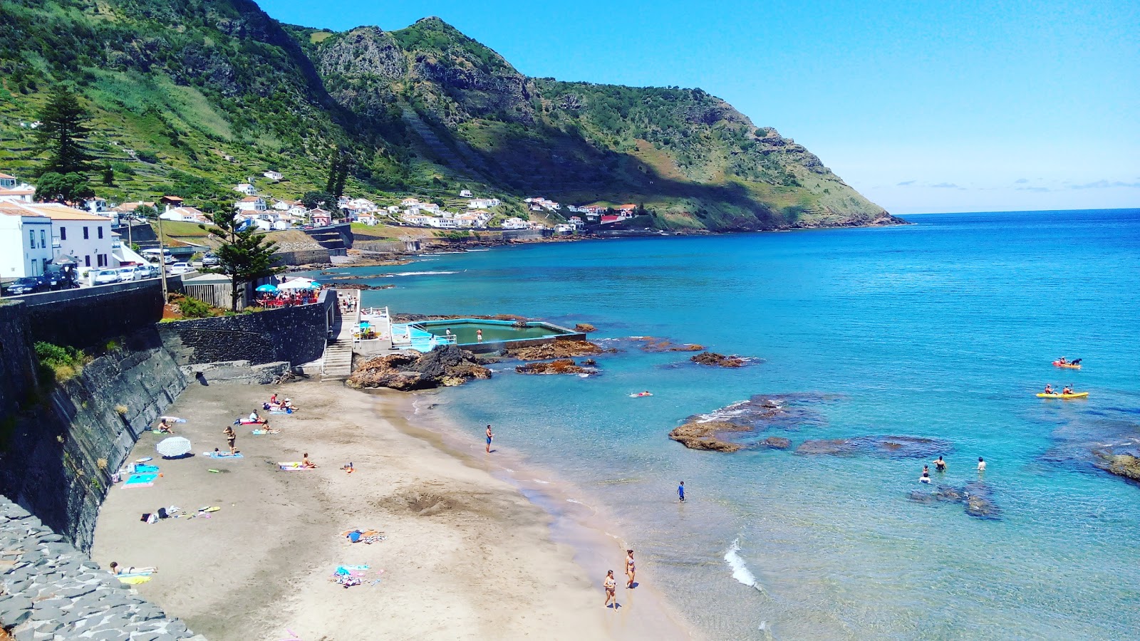 Φωτογραφία του St. Lawrence Beach με μπεζ άμμος επιφάνεια