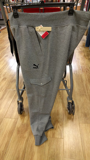 Department Store «T.J. Maxx & HomeGoods», reviews and photos, 4890 Integrity Way, Appleton, WI 54913, USA