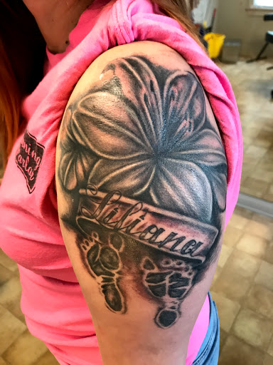 Tattoo Shop «Sacred Art Tattoos», reviews and photos, 897 W McClain Ave, Scottsburg, IN 47170, USA