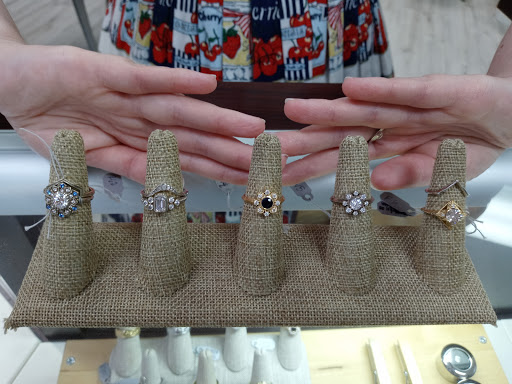 Jewelry Store «Custom», reviews and photos, 3206 N Davidson St, Charlotte, NC 28205, USA