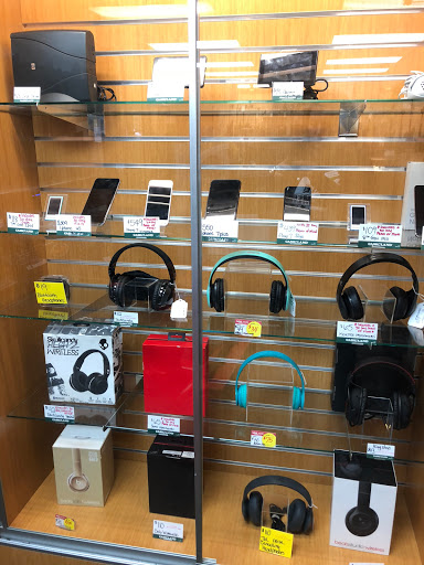 Check Cashing Service «Cashland», reviews and photos, 10 Canton Rd, Akron, OH 44312, USA