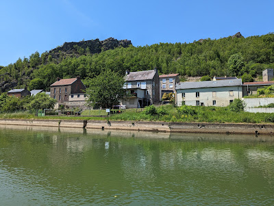 Quai d'amarrage de Château-Renault à Bogny-sur-Meuse