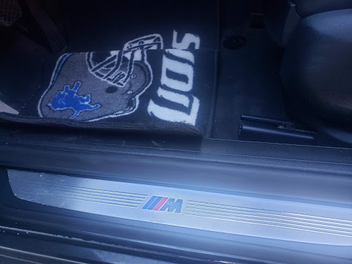 BMW Dealer «Chapman BMW On Camelback», reviews and photos, 830 E Camelback Rd, Phoenix, AZ 85014, USA