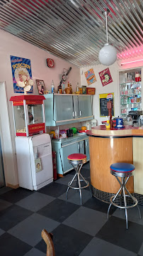 Atmosphère du Café Gas Station « la pause vintage » à Saint-Antoine-de-Ficalba - n°15