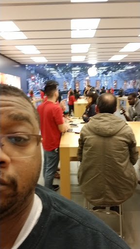 Computer Store «Apple Knox Street», reviews and photos, 3101 Knox St, Dallas, TX 75205, USA