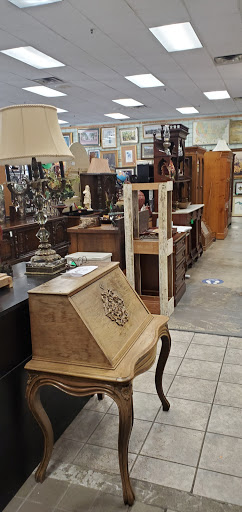 Consignment Shop «Patina Interiors», reviews and photos, 4001 Hwy 190 Service Rd, Covington, LA 70433, USA