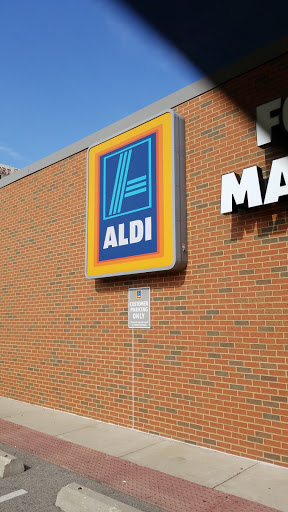 Supermarket «ALDI», reviews and photos, 9310 Irving Park Rd, Schiller Park, IL 60176, USA