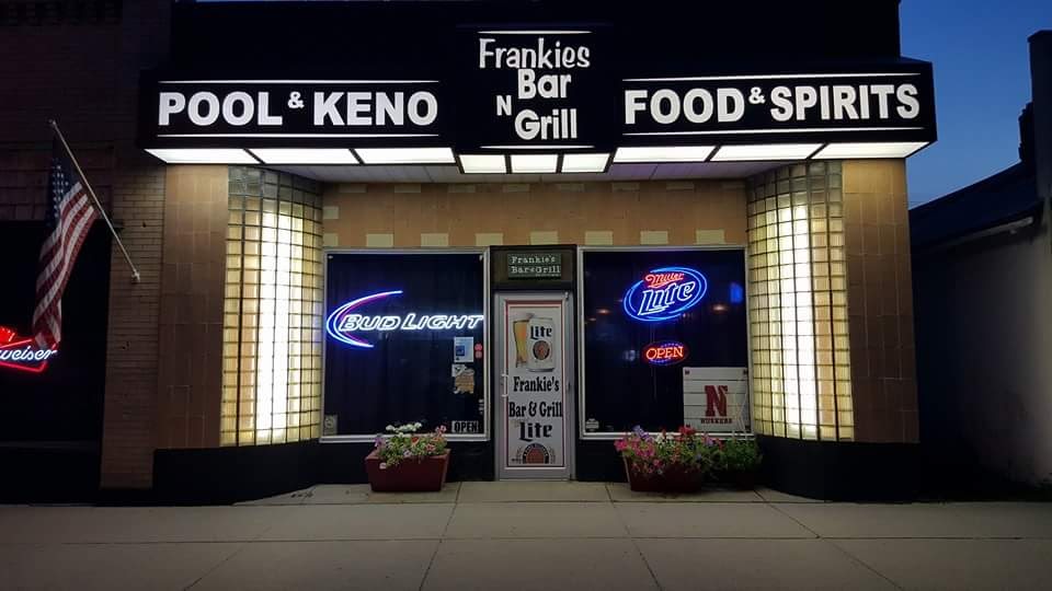 Frankies Bar N Grill 69336