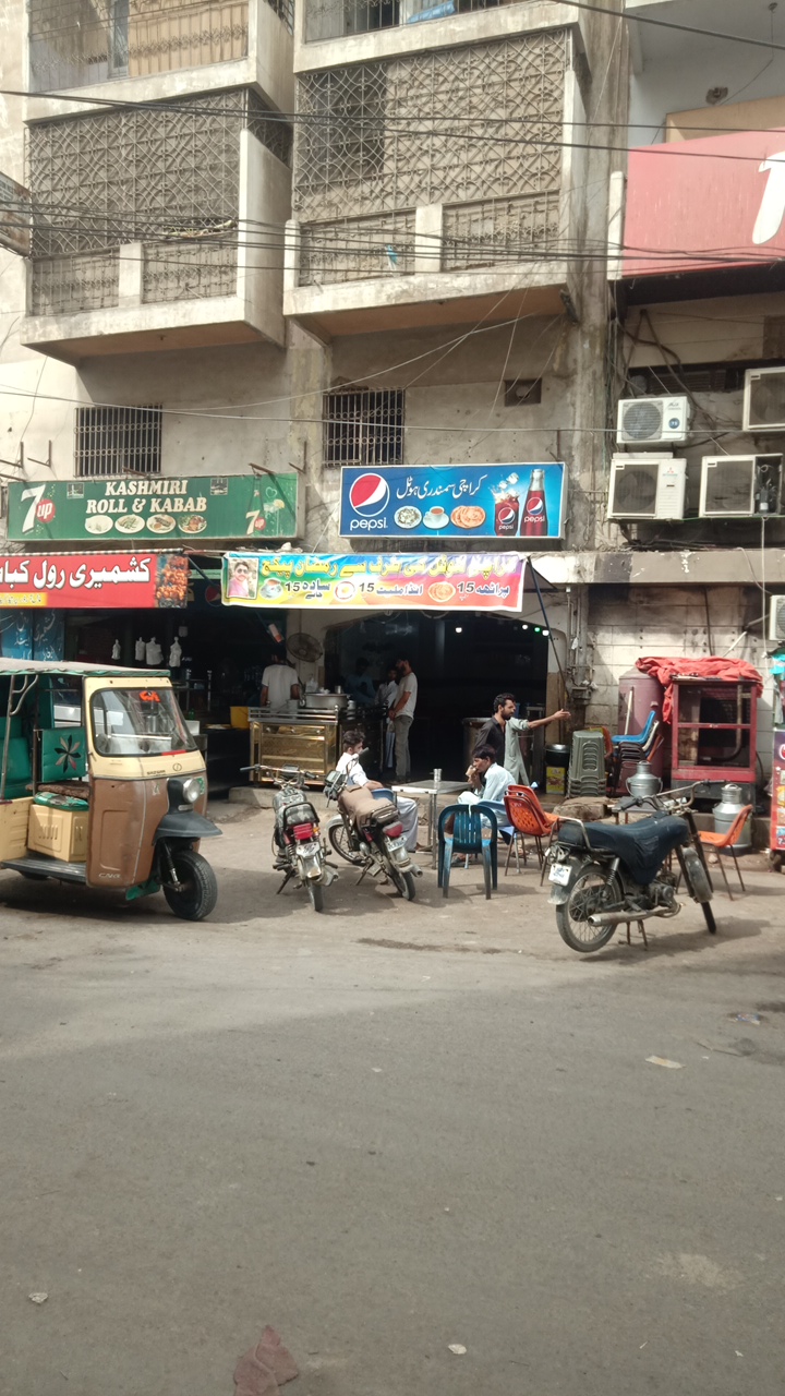 Karachi Samandari Chai (15Rs ma sub)