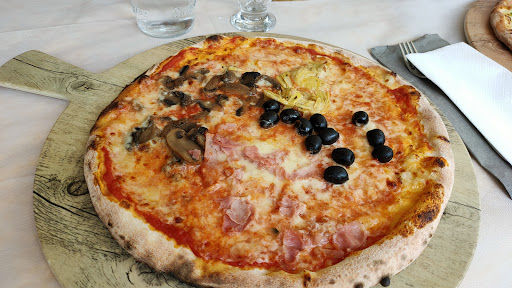 Ristorante Pizzeria Bar Ciclamino in Brentonico, Provincia Autonoma di Trento