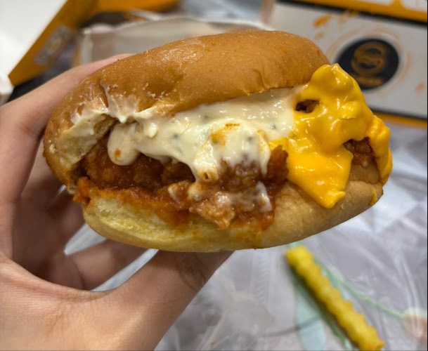 5Burger فايف برجر مجمع الجواد - القطيف‎