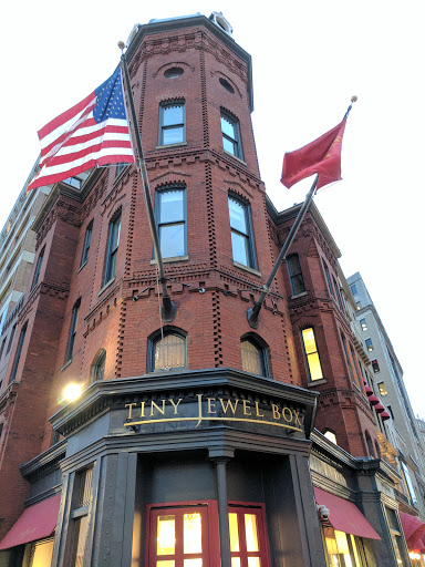 Jewelry Store «Tiny Jewel Box», reviews and photos, 1155 Connecticut Ave NW, Washington, DC 20036, USA
