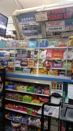 Grocery Store «Dixie Court Food Market», reviews and photos, 106 NW 11th Ave, Fort Lauderdale, FL 33311, USA