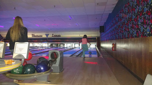 Bowling Alley «Pleasure Lanes», reviews and photos, 144 South Ave, Hilton, NY 14468, USA