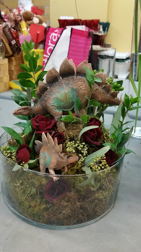 Florist «Flower Basket», reviews and photos, 302 N Lake St, Aurora, IL 60506, USA