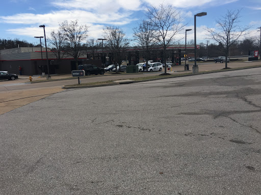 Oil Change Service «Jiffy Lube», reviews and photos, 1915 Hawkins Rd, Fenton, MO 63026, USA