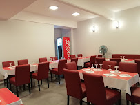 Atmosphère du Restaurant indien moderne New Tandoori House à Meudon - n°4