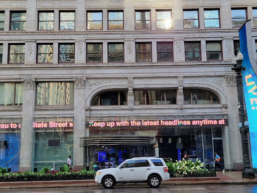 Shopping Mall «Block 37», reviews and photos, 108 N State St, Chicago, IL 60602, USA