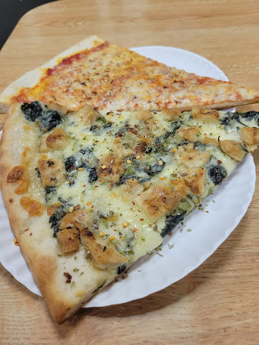 #1 best pizza place in Brooklyn - Bella Roma