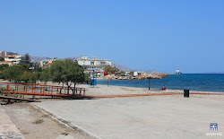 Paralia Chiou'in fotoğrafı geniş bir kıyı şeridi ile birlikte