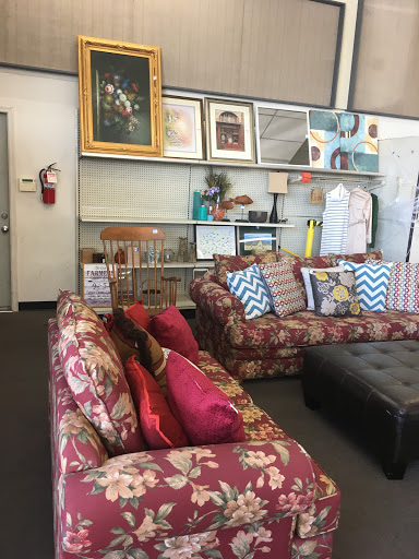 Thrift Store «Value Village Thrift Stores», reviews and photos, 6624 W Camelback Rd, Glendale, AZ 85301, USA