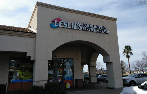 Leslie's