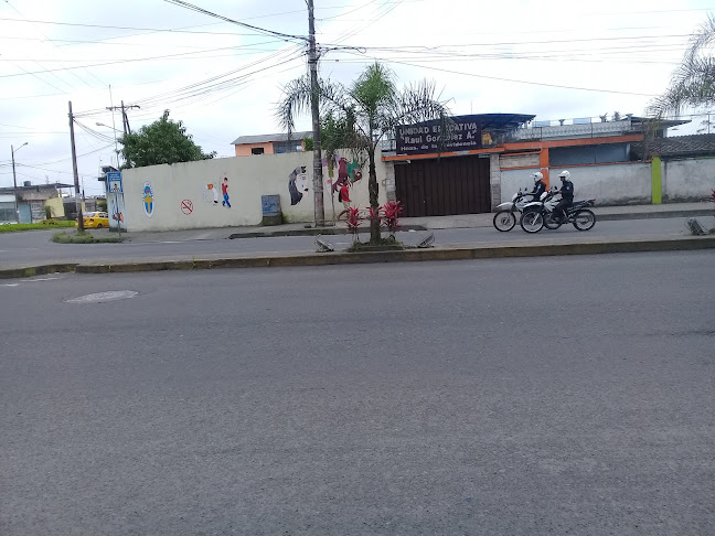 y, Avenida Chone & Av.Puerto Ila, Santo Domingo, Ecuador
