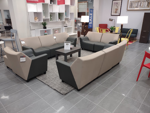 Furniture Rental Service «CORT Furniture Rental & Clearance Center», reviews and photos, 13946 Lee Jackson Memorial Hwy, Chantilly, VA 20151, USA
