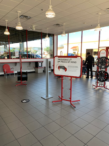 Tire Shop «Discount Tire», reviews and photos, 6616 Northwest Hwy, Dallas, TX 75231, USA