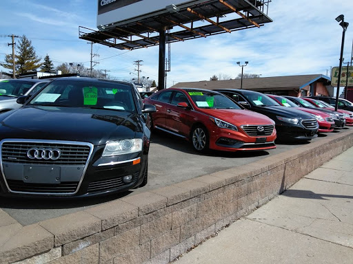 Used Car Dealer «Car King», reviews and photos, 10124 W Greenfield Ave, Milwaukee, WI 53214, USA