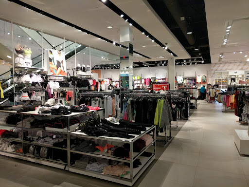 Clothing Store «Forever 21», reviews and photos, 6531 Springfield Mall, Springfield, VA 22150, USA