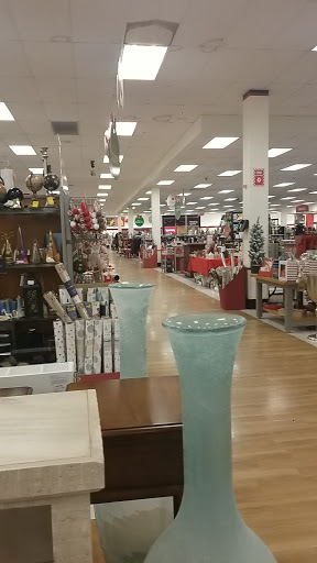 Department Store «T.J. Maxx», reviews and photos, 865 Bridgeport Ave, Shelton, CT 06484, USA