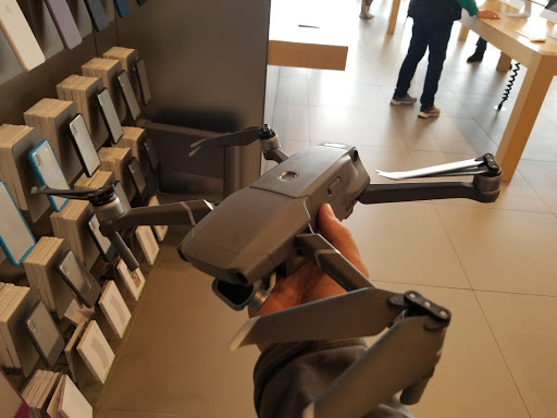 Computer Store «Apple Eton», reviews and photos, 28849 Chagrin Blvd, Woodmere, OH 44122, USA