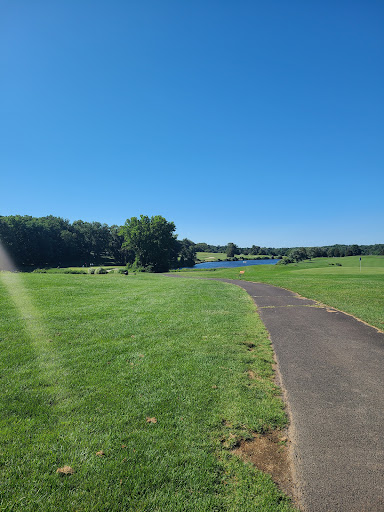 Golf Course «Twin Lakes Golf Course», reviews and photos, 6201 Union Mill Rd, Clifton, VA 20124, USA