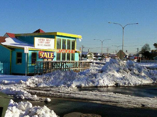 Canoe & Kayak Store «East of Maui», reviews and photos, 104 St Louis St, Dewey Beach, DE 19971, USA