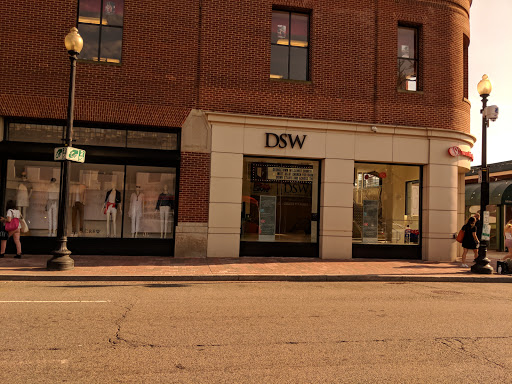 Shoe Store «DSW Designer Shoe Warehouse», reviews and photos, 3222 M St NW, Washington, DC 20007, USA